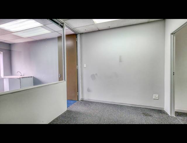 346M² BUSINESS CENTRE TO LET IN BRYANSTON